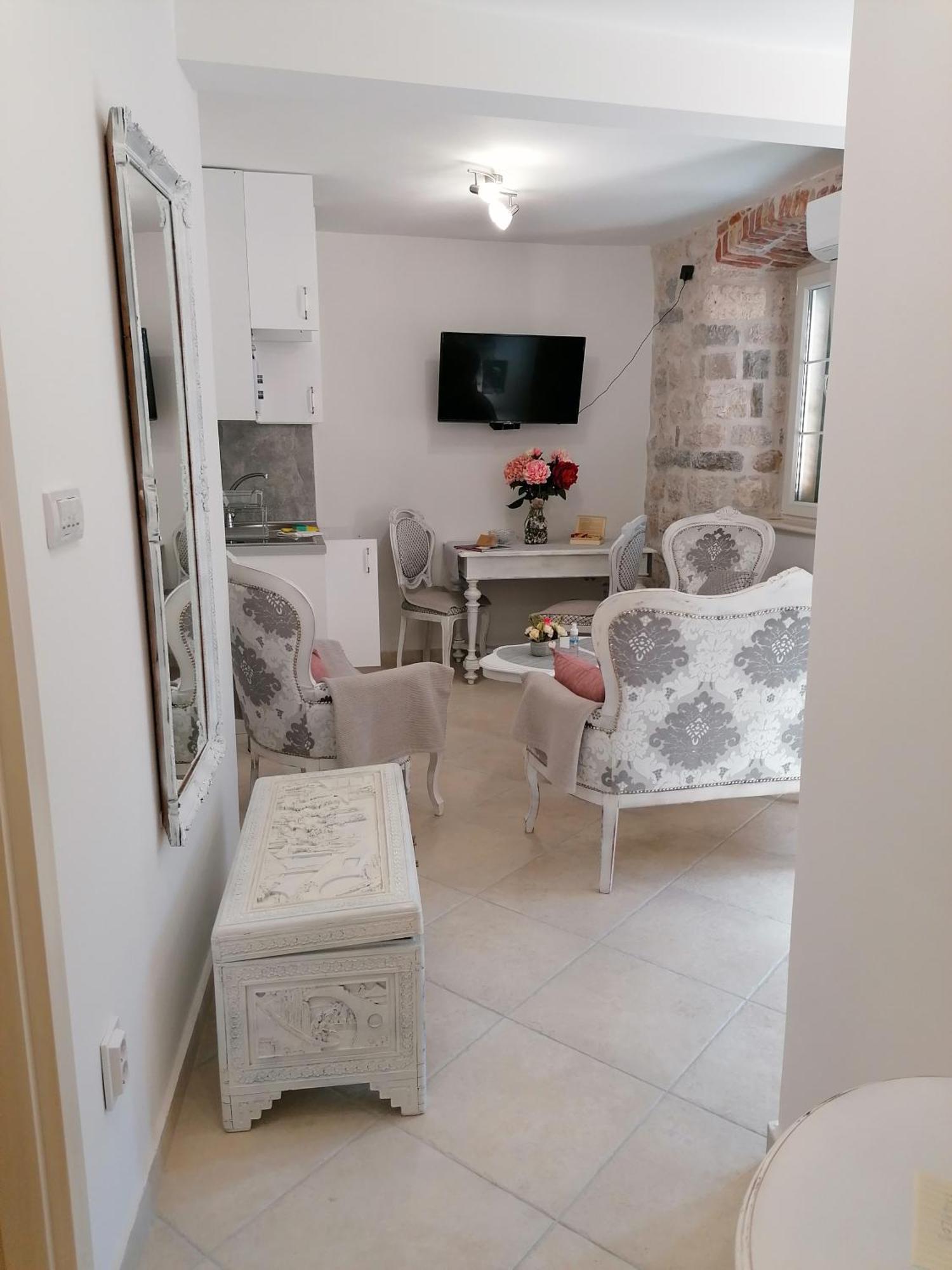 New Renovated Old Town Martiva Apartment โกตอร์ ห้อง รูปภาพ